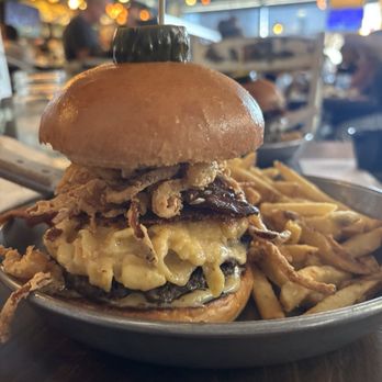 Broderick - Burgers Near Me - Walnut Creek, California