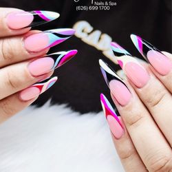 Creative Nails & Spa