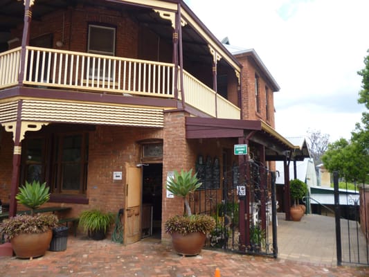 Mundaring Weir Hotel by null