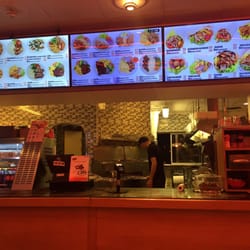 Kafé Trafiket - Välj bland "läckerheterna"