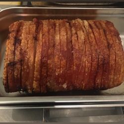 Dællekatessen Sandwich & Salatbar - Flæskestegssandwich ved juletid - meget populær