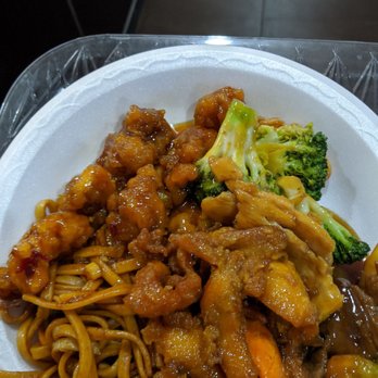 Hibachi Grill Supreme Buffet - chicken, broccoli, and noodles - Japanese Near Me - Georgetown, Kentucky Hibachi Grill Supreme Buffet - chicken, broccoli, and noodles - Japanese Near Me - Georgetown, Kentucky