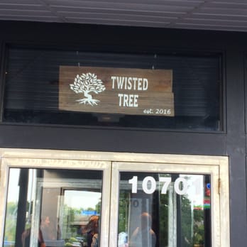 Twisted Tree - The ambiance is still a little rough, but coming along nicely - Seafood Near Me - Saint Louis, Missouri Twisted Tree - The ambiance is still a little rough, but coming along nicely - Seafood Near Me - Saint Louis, Missouri