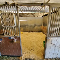 Encanto Equestrian Center - Typical box stall