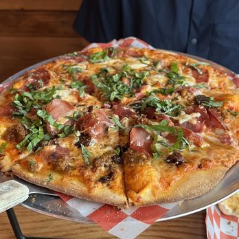 Taverna Rossa - 1/2 The BEE 's KNEES 1/2 Pink Pig - Pizza Near Me - Plano, Texas Taverna Rossa - 1/2 The BEE 's KNEES 1/2 Pink Pig - Pizza Near Me - Plano, Texas
