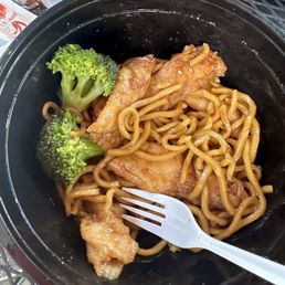 Teriyaki noodles with chicken Teriyaki noodles with chicken