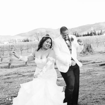 Garre Winery - A beautiful wedding at Garré Winery. Photos by ShootAnyAngle Photography, a husband and wife team. - Wineries Near Me - Livermore, California Garre Winery - A beautiful wedding at Garré Winery. Photos by ShootAnyAngle Photography, a husband and wife team. - Wineries Near Me - Livermore, California