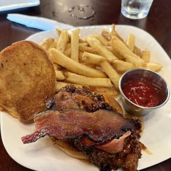 The Hangar - Hot honey chicken sandwich - Cocktail Bars Near Me - Livermore, California The Hangar - Hot honey chicken sandwich - Cocktail Bars Near Me - Livermore, California
