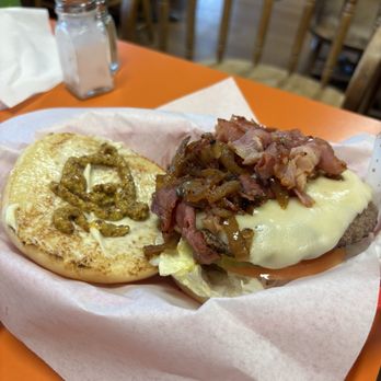 George's Giant Hamburger - JJ's Burger "NEW" - Hot Dogs Near Me - Walnut Creek, California George's Giant Hamburger - JJ's Burger "NEW" - Hot Dogs Near Me - Walnut Creek, California