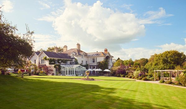 Summer Lodge Country House Hotel & Restaurant by null
