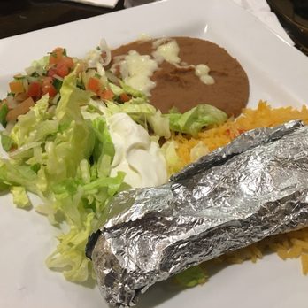 D'casa - a plate of mexican food - Mexican Near Me - Tupelo, Mississippi D'casa - a plate of mexican food - Mexican Near Me - Tupelo, Mississippi