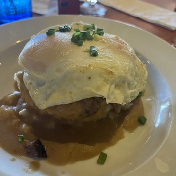 Lulu's Waikiki - Loco moco - Burgers Near Me - Honolulu, Hawaii