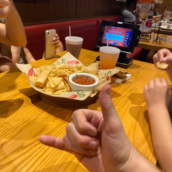Chili's - Trivia, chips, and happiness - American Near Me - Kapolei, Hawaii