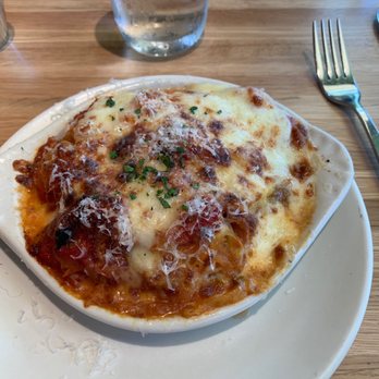 True Food Kitchen - Spaghetti squash casserole - Vegetarian Near Me - Pasadena, California True Food Kitchen - Spaghetti squash casserole - Vegetarian Near Me - Pasadena, California