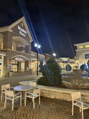 Charlotte Premium Outlets by null