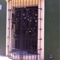 Broken Pizza & Pub - La ventana/entrada está padrísima
