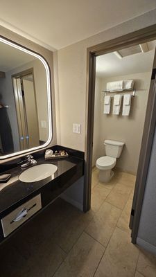 The Knott's Hotel by null