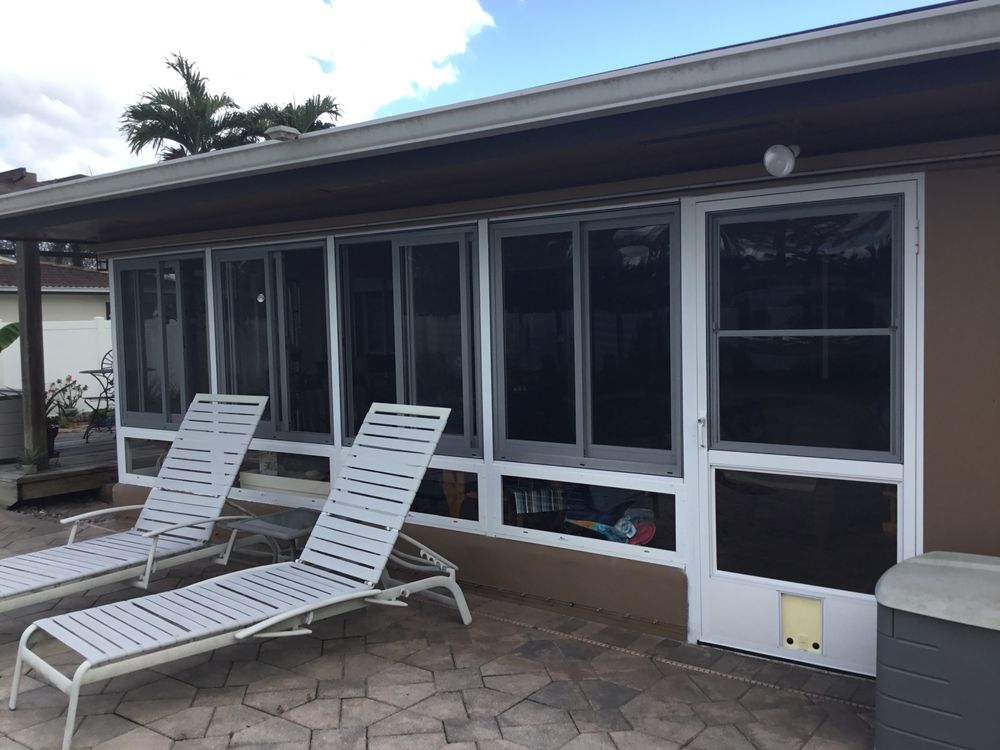 SEAVIEW SCREEN SERVICE Updated October 2024 1418 Loma Linda Dr, Cape Coral, Florida Patio