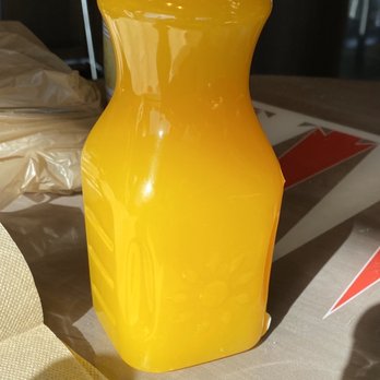Metro Market - Fresh squeezed orange juice is always so fresh! - Grocery Near Me - Shorewood, Wisconsin Metro Market - Fresh squeezed orange juice is always so fresh! - Grocery Near Me - Shorewood, Wisconsin