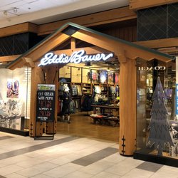Eddie Bauer - Storefront at Oak Park Mall