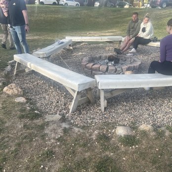 Showdowns Restaurant - Campfire. You can make s'mores. - Music Venues Near Me - Tropic, Utah Showdowns Restaurant - Campfire. You can make s'mores. - Music Venues Near Me - Tropic, Utah