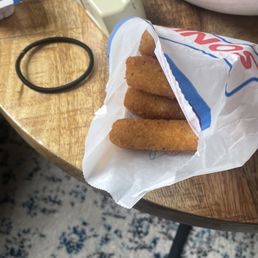 There was a fxxing hair tie in my Mozzarella sticks