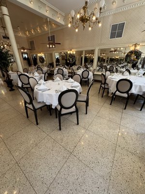 Antoine's Restaurant by null