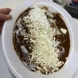 Café la Pagoda - Enchiladas in Mole negro