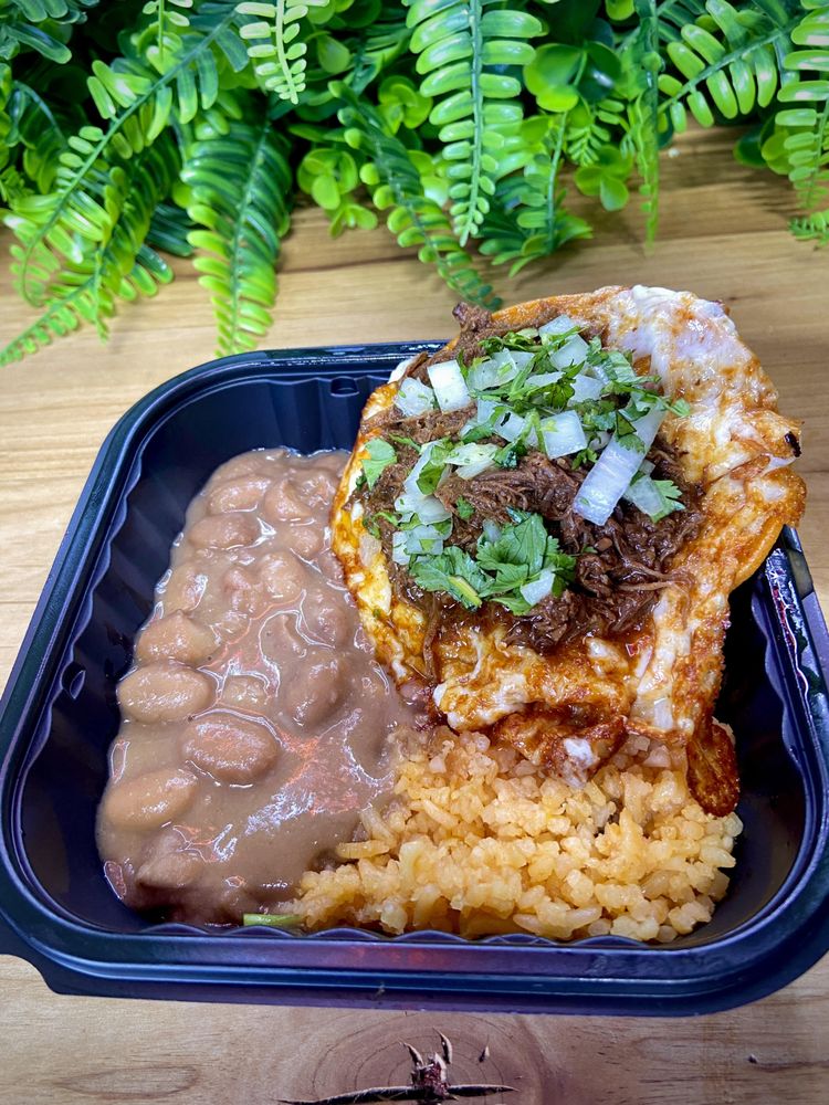 Birrieria La Plaza - Foster Food Carts