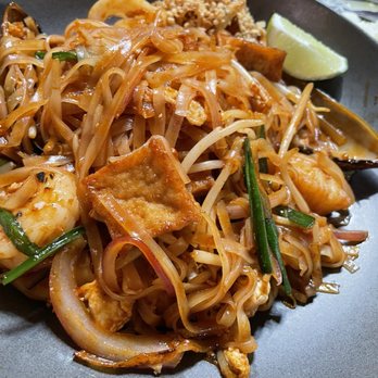 Khao Hom - Pad Thai (+seafood) - Thai Near Me - Hayward, California