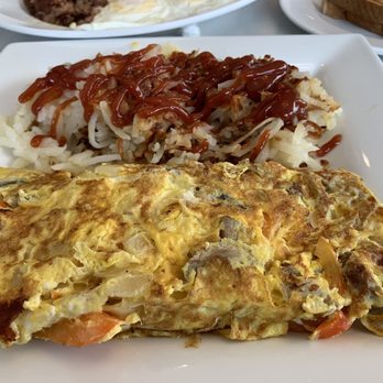 Nudy's Cafe - Exton - House omelet and hash browns - Cafes Near Me - Exton, Pennsylvania