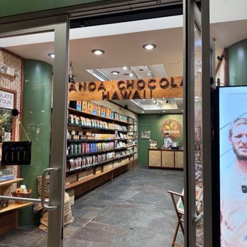 Mānoa Chocolate - Chocolatiers & Shops Near Me - Honolulu, Hawaii