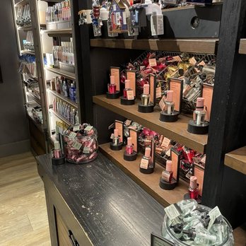 Bath & Body Works - Wallflowers( my favorite) - Cosmetics & Beauty Supply Near Me - Fultondale, Alabama Bath & Body Works - Wallflowers( my favorite) - Cosmetics & Beauty Supply Near Me - Fultondale, Alabama