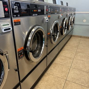 Local Laundry - Washers - Laundromat Near Me - Phoenix, Arizona