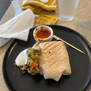 Buena Onda Cafe - Egg burrito - Vegetarian Near Me - St. Augustine, Florida