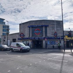 Colliers Wood London Underground Station - Outside