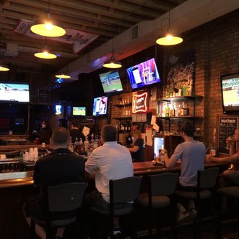 Mother Hubbard's - Inside - Sports Bars Near Me - Chicago, Illinois