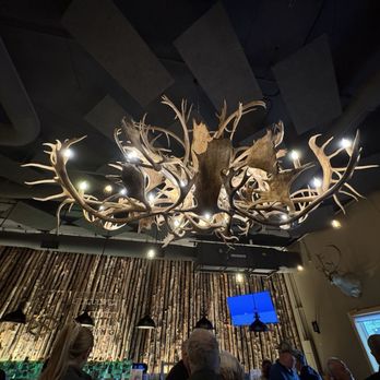 49th State Brewing - Denali - Bar area chandelier - Breweries Near Me - Healy, Alaska