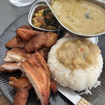 Grandpa Thai - Green curry with crispy chicken - Thai Near Me - New York, New York Grandpa Thai - Green curry with crispy chicken - Thai Near Me - New York, New York