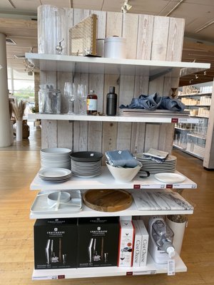 Crate & Barrel by null
