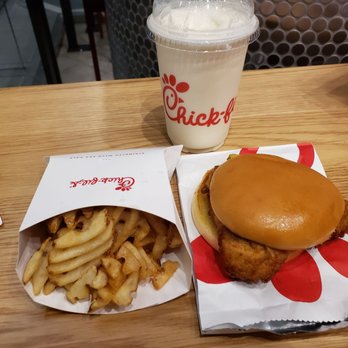 Chick-fil-A - Fast Food Near Me - Toronto, Ontario