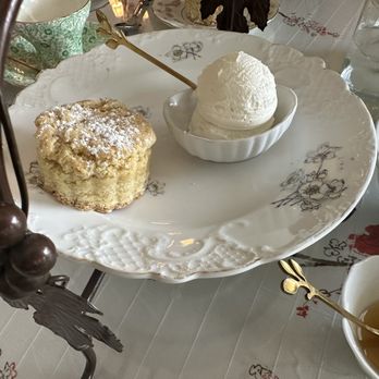 Grandview Bed & Breakfast - homemade scone - Bed & Breakfast Near Me - Mount Dora, Florida