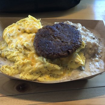 Beachin’ Biscuits - Breakfast & Brunch Near Me - Pismo Beach, California
