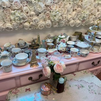 Sip & Sugar - Display of China and various tea pots - Patisserie/Cake Shop Near Me - Anaheim, California Sip & Sugar - Display of China and various tea pots - Patisserie/Cake Shop Near Me - Anaheim, California