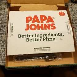 Papa Johns Pizza - Box they put the papa bowl container inside