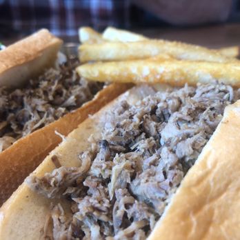 Willow Ranch - Deep Pit barbecue sandwich - Barbeque Near Me - Buttonwillow, California