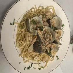 Marcelino's Pizzeria & Restaurant - Linguini and clams in white sauce