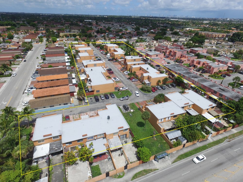 Slide of Z Roofing and Waterproofing