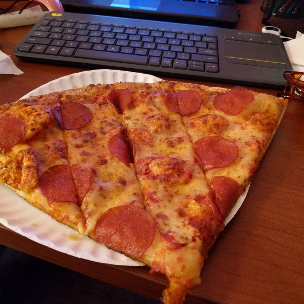 Spicy Pizza and Wings - 2 slices of pepperoni - Chicken Wings Near Me - Markham, Ontario Spicy Pizza and Wings - 2 slices of pepperoni - Chicken Wings Near Me - Markham, Ontario