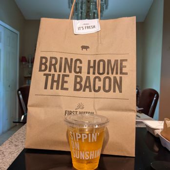 First Watch - This cup of apple juice is just adorable - Breakfast & Brunch Near Me - Orlando, Florida